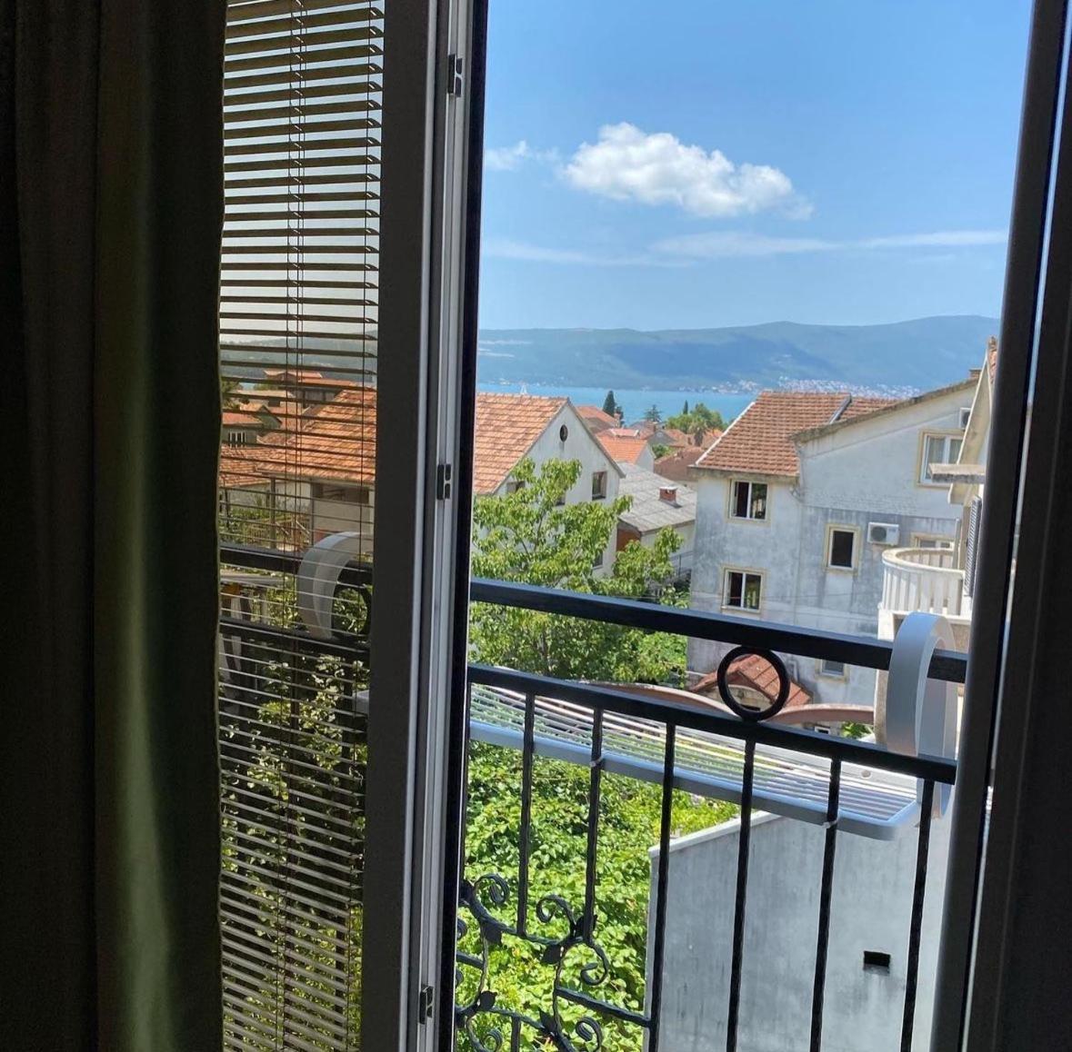 Apartments M&T Tivat Eksteriør bilde